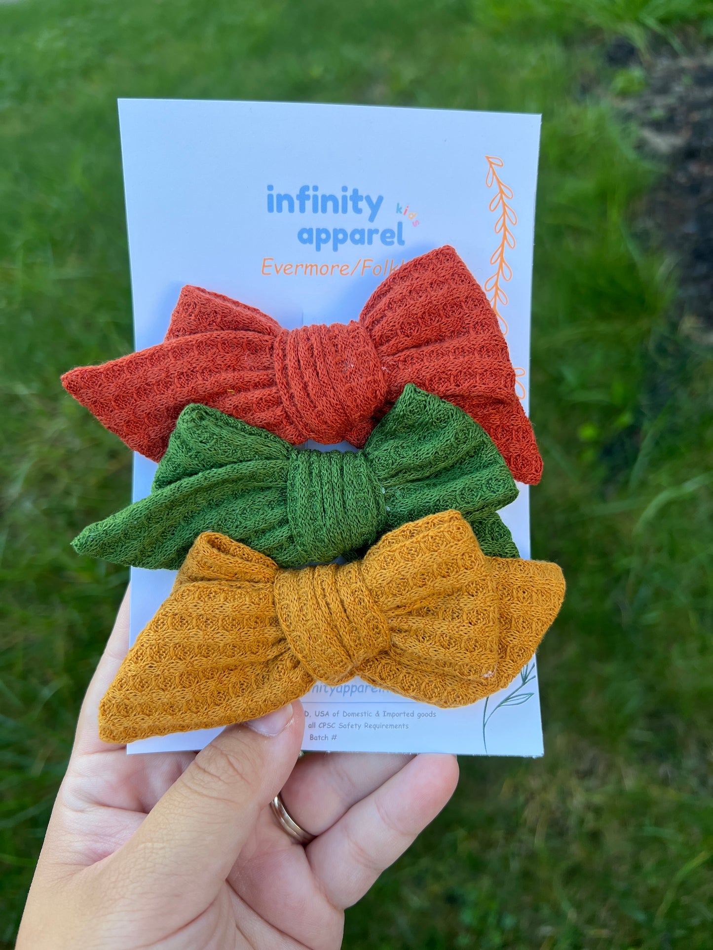 Evermore/Folklo- clip hair bows