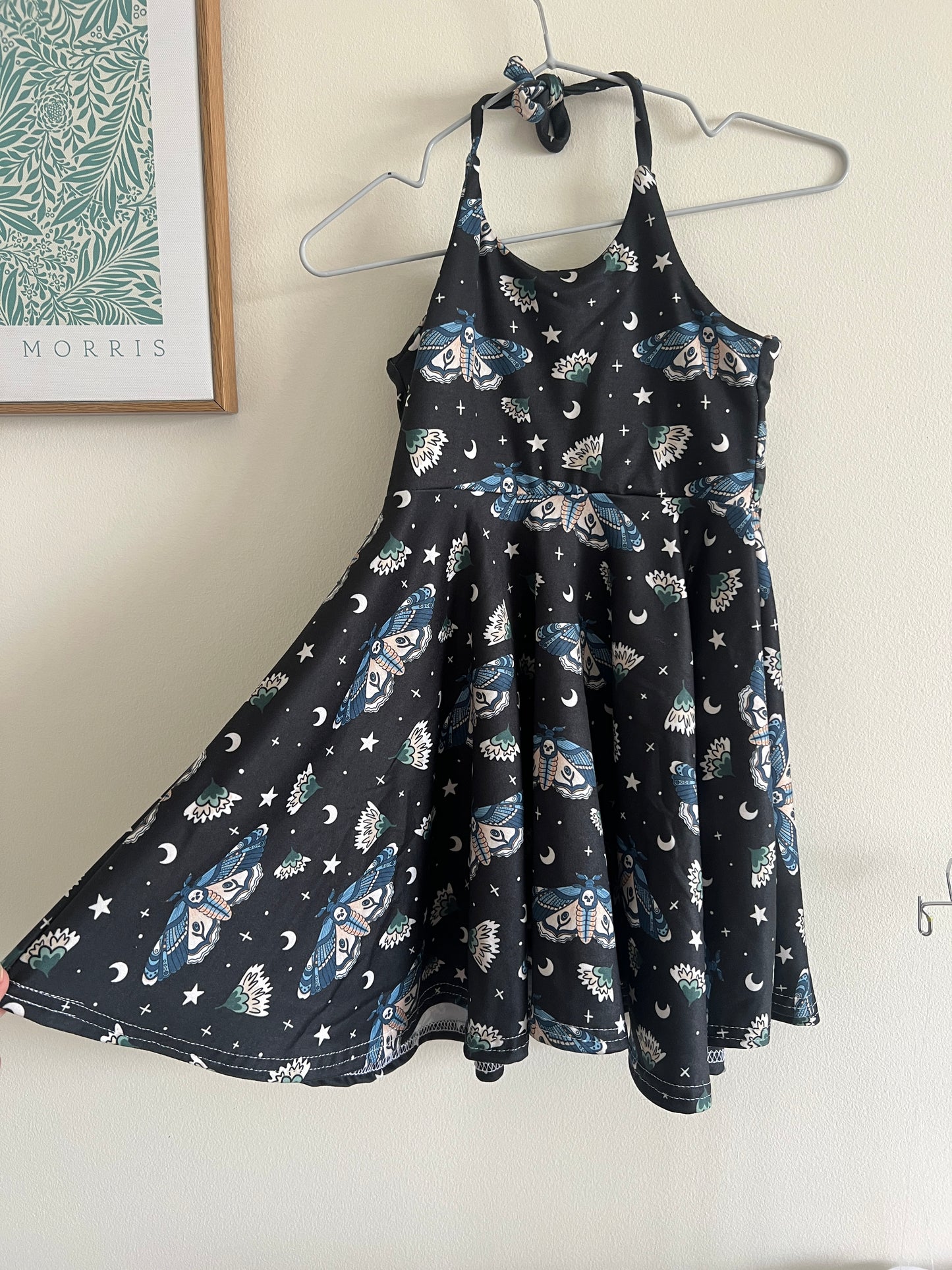 Dark moth dress - youth