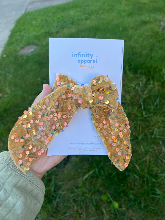 Fear less- Gold Clip bow