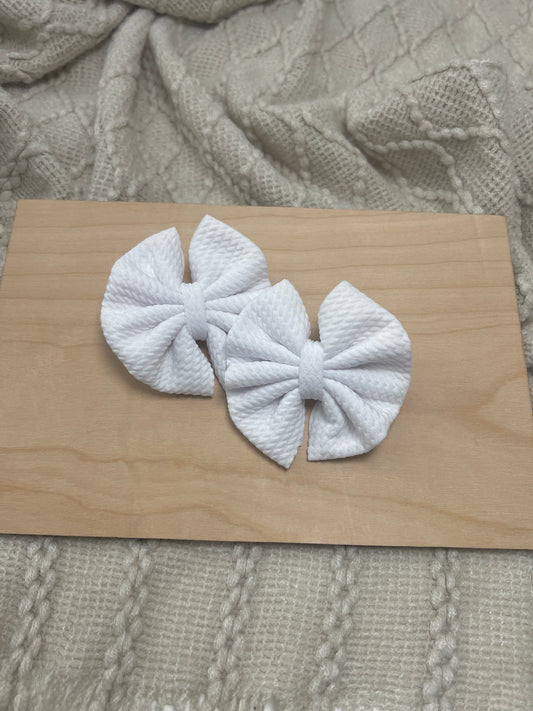 White Pinwheel Piggie Set
