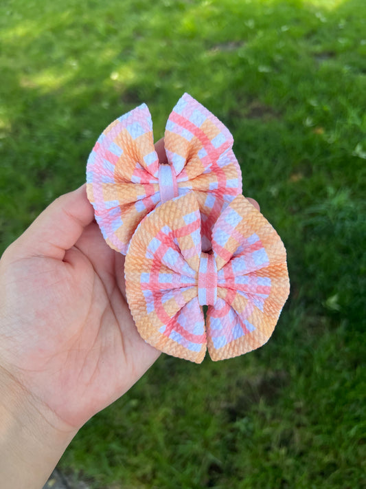 Peachy Gingham Pinwheel Piggie Set